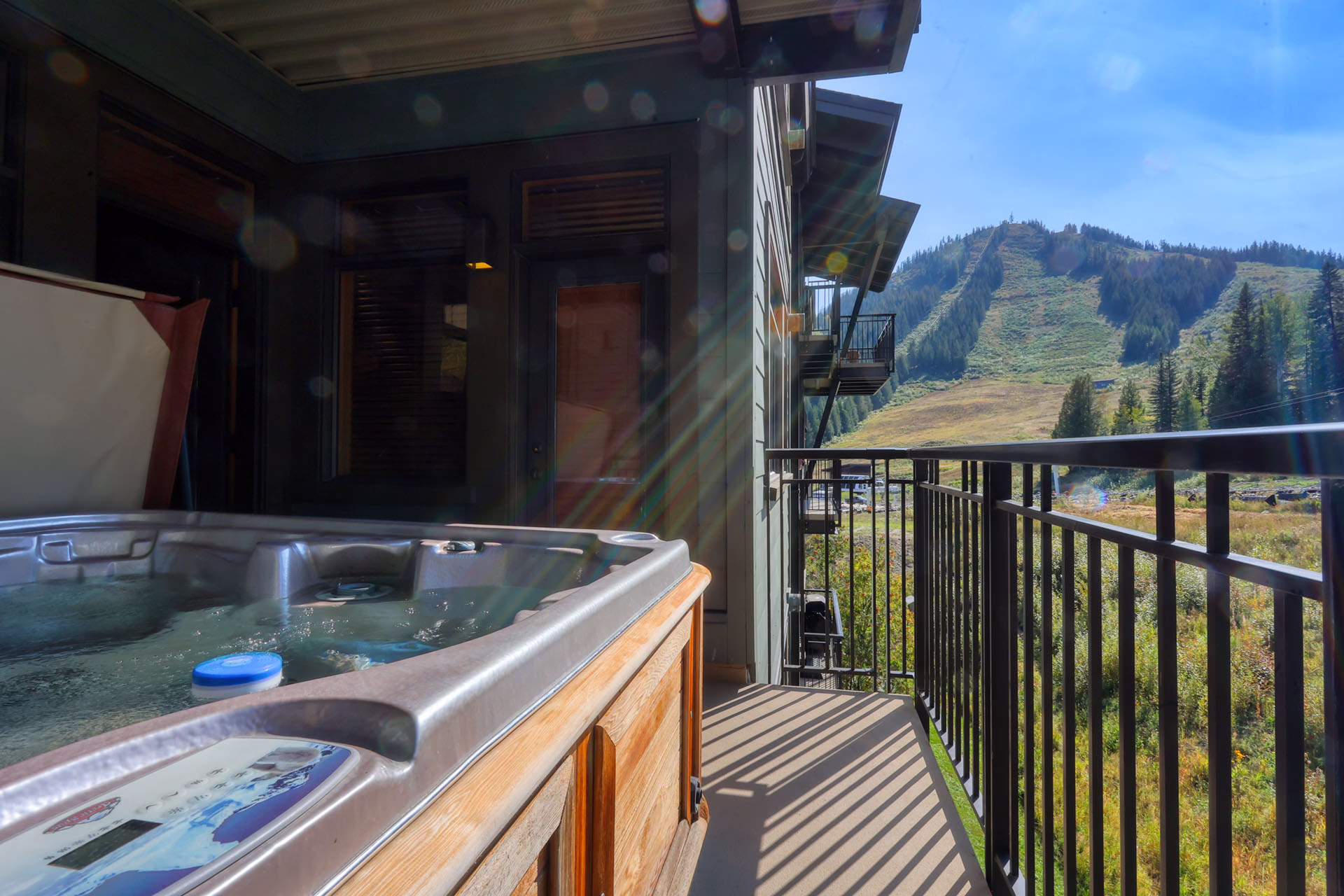 404 C UNIT (19) Slalom Creek 2 Bed + Den