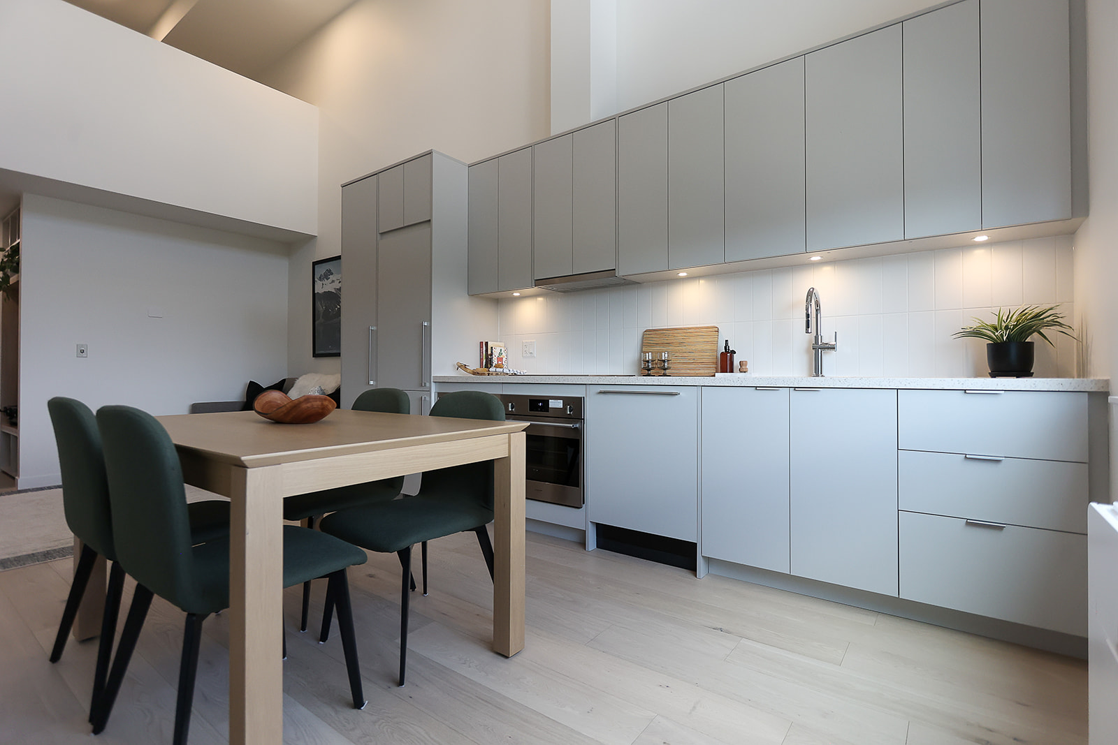 CRESCENT RED MTN 413