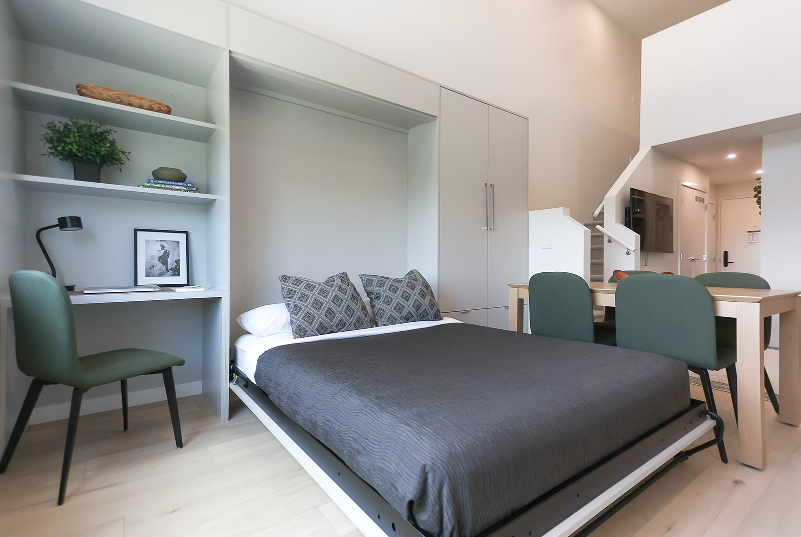 CRESCENT RED MTN 413