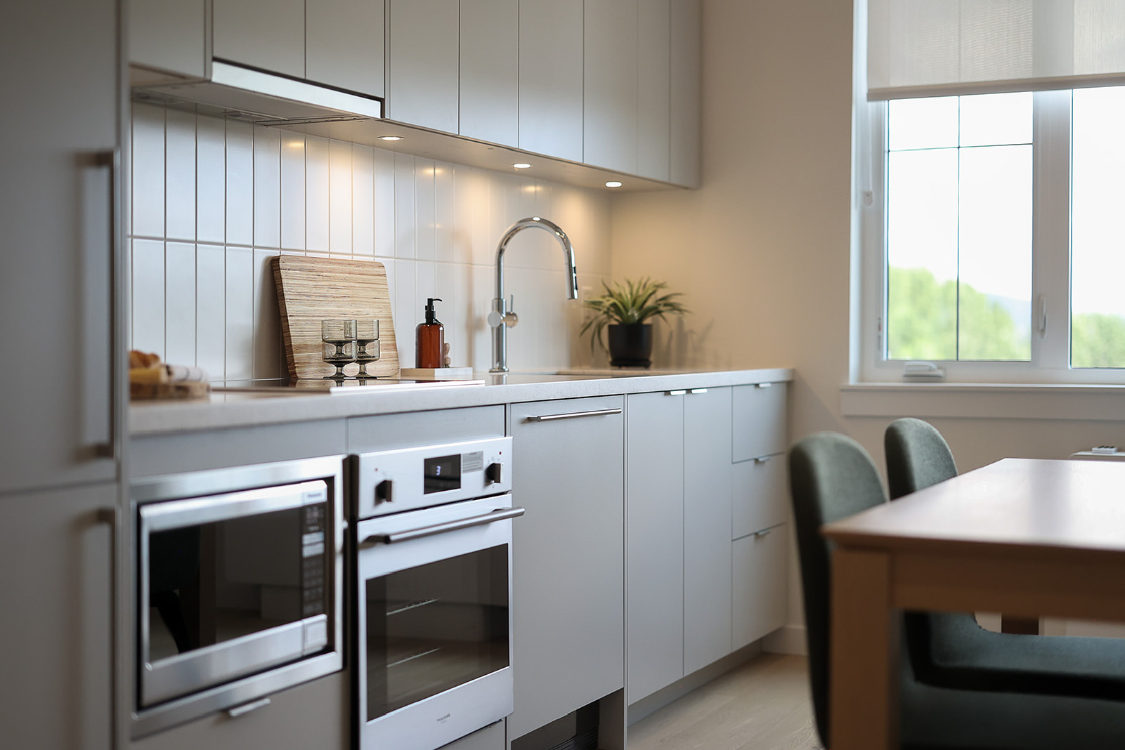 The Crescent Room 413