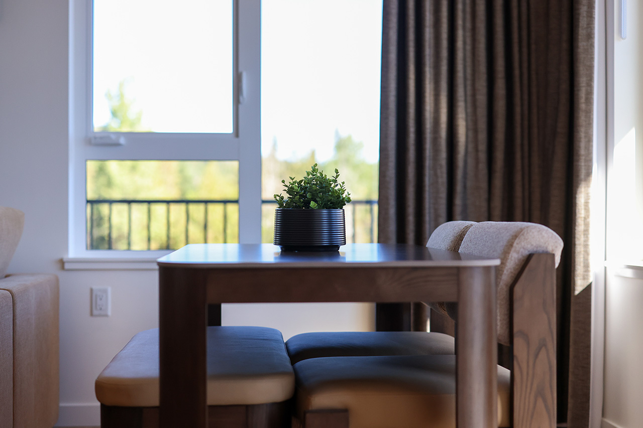The Daly - Dining 610