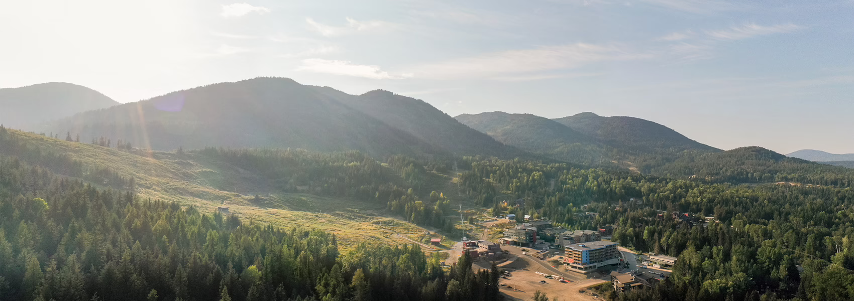 hiking-sightseeing-1700×600-V2